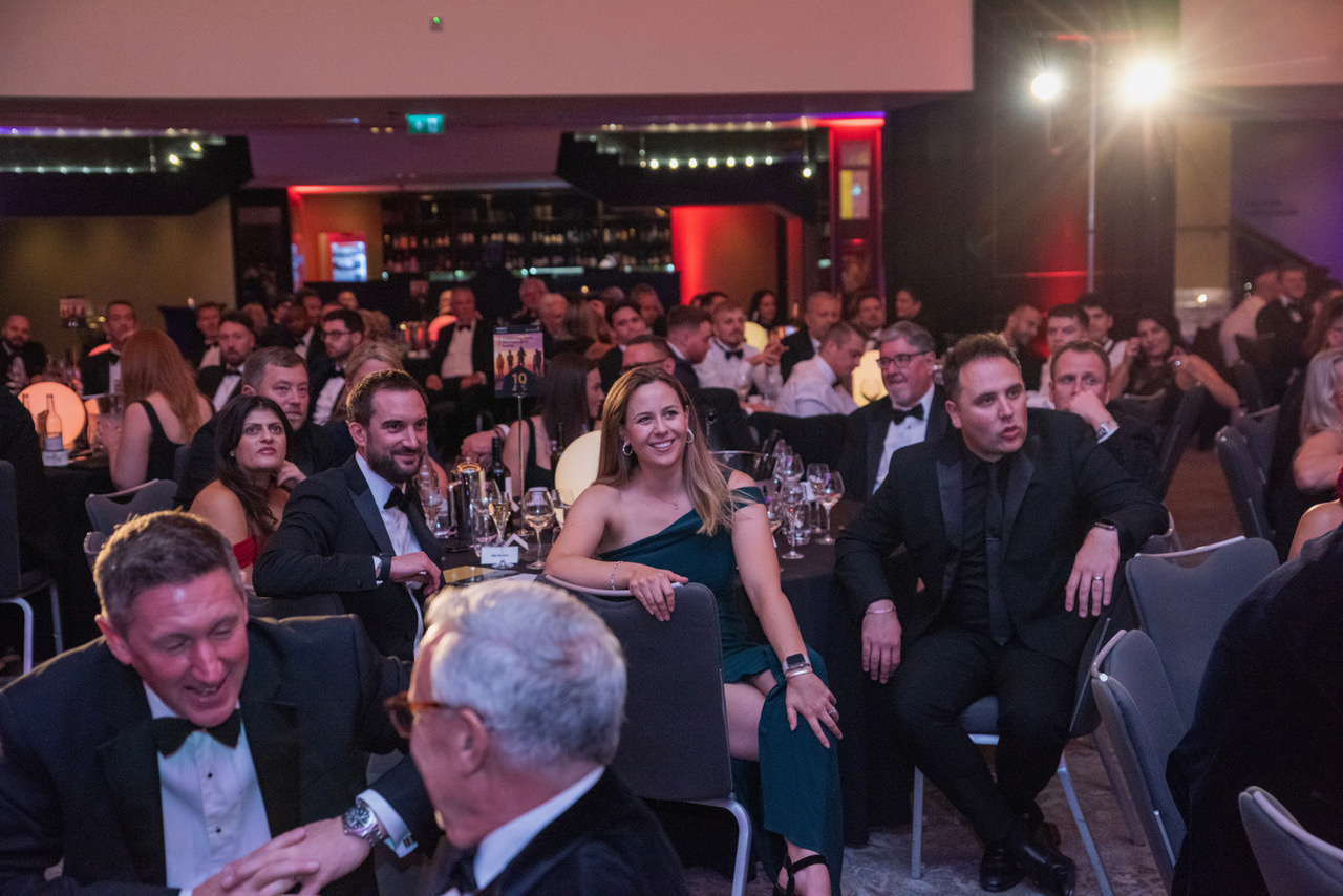 LWGOLD24 ballroom_08